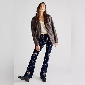 NWT Driftwood Wyatt Velvet Flare Pants Navy Size 28x34 Floral Embroidery